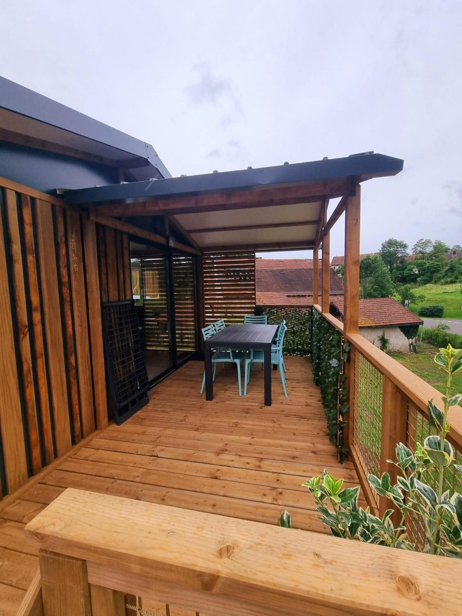 Les Lodges D'Emeraude Maisod 外观 照片
