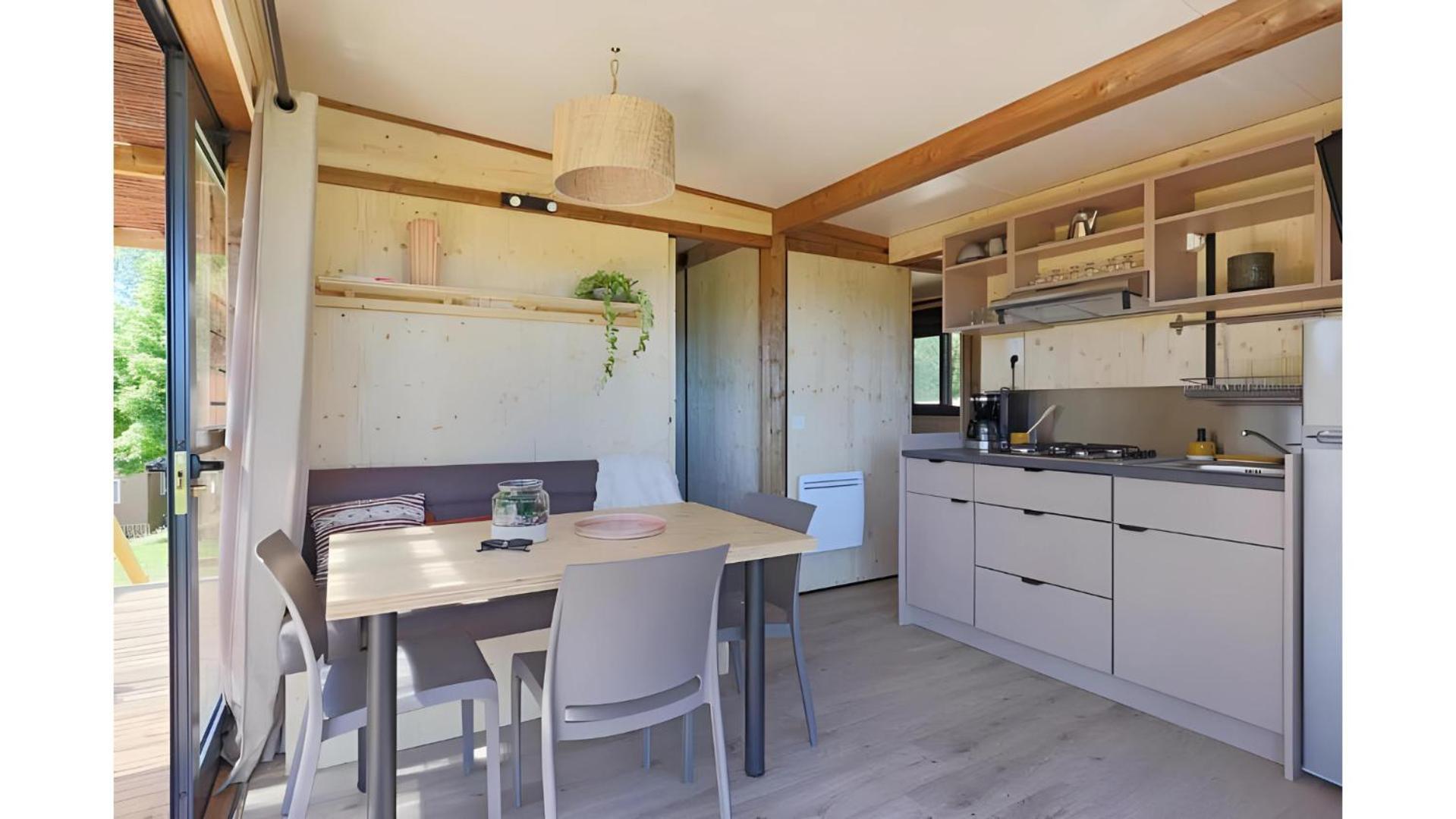 Les Lodges D'Emeraude Maisod 外观 照片